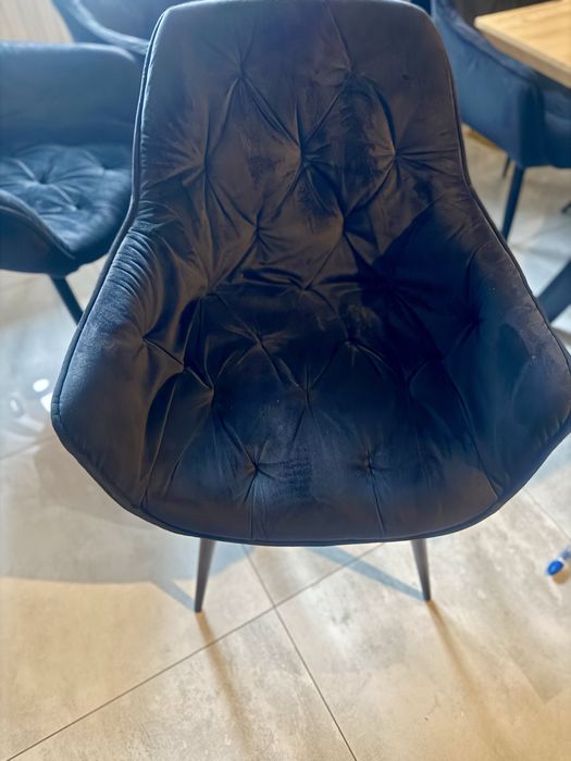 Stół rozkładany z fotelami