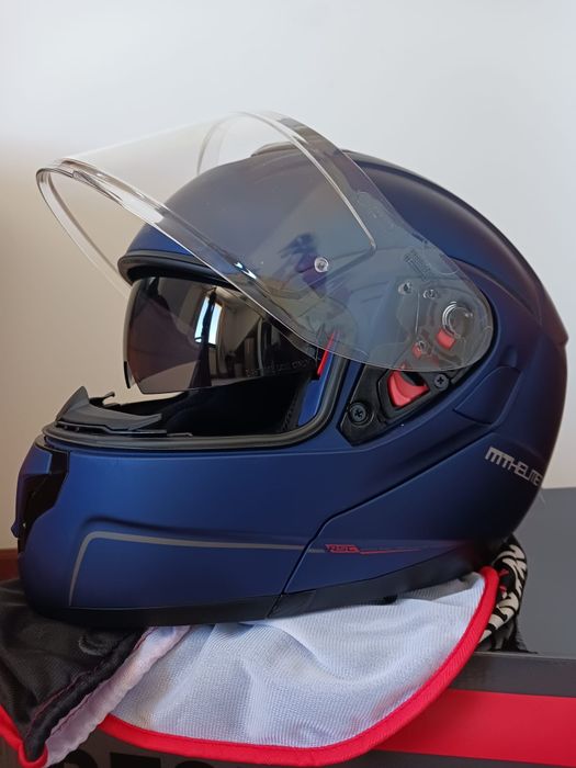 Capacete Modular MT Helmets