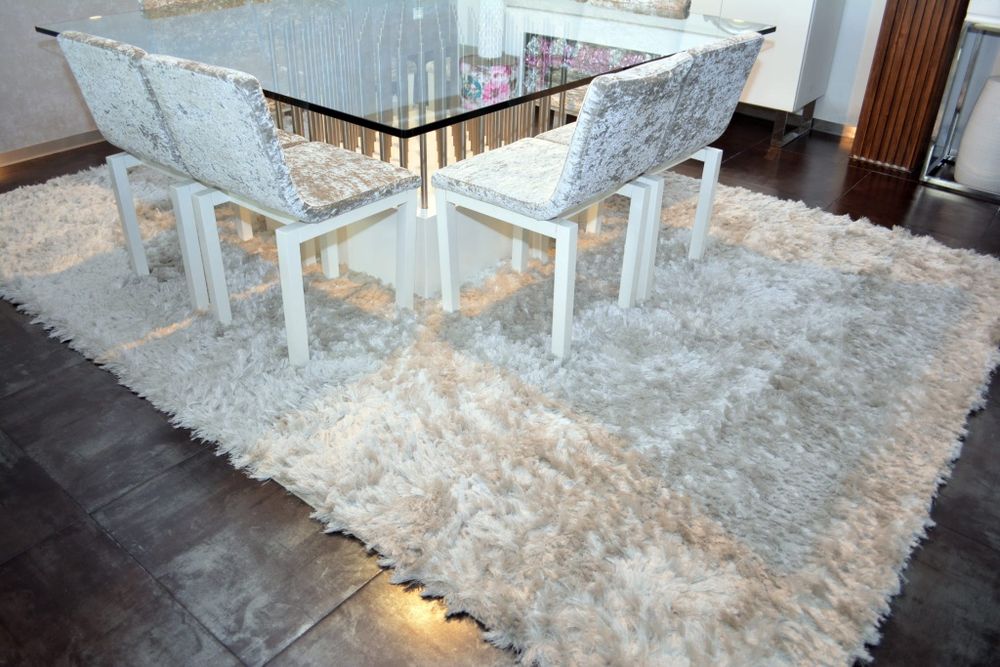 Mesa jantar em Vidro, tubos inox e base lacada a branco