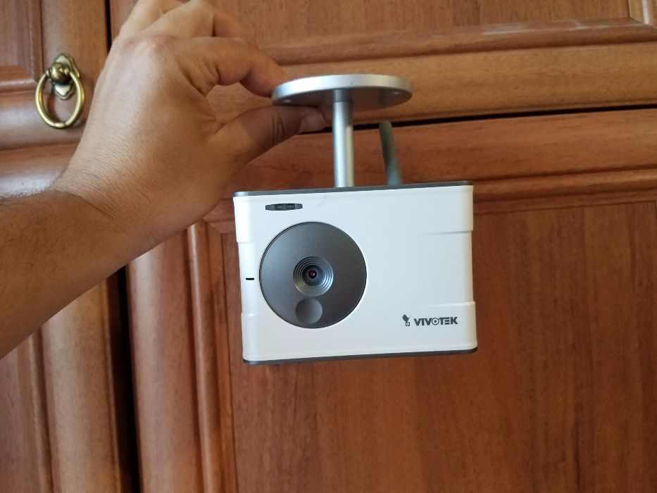 Vivotek IP7137 Wireless IP Network Security MPEG-4 Camera