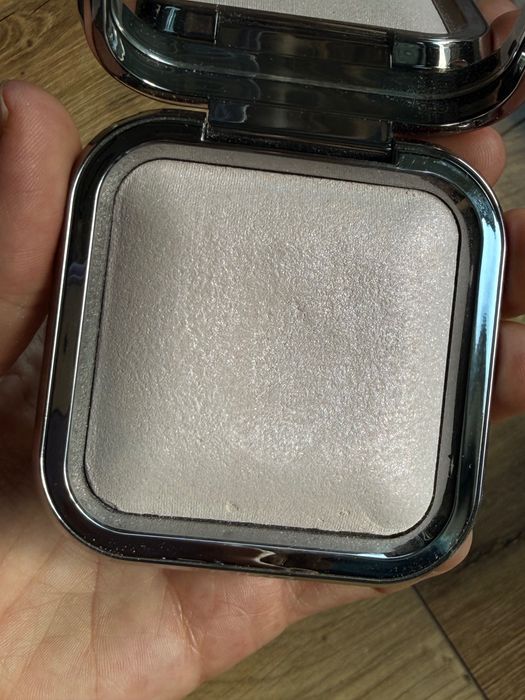KIKO Milano Glitter Baked Face Highlighter rozświetlacz