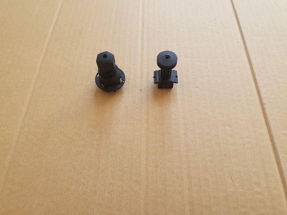 Відбійник отбойник упор грибок капота jeep compass