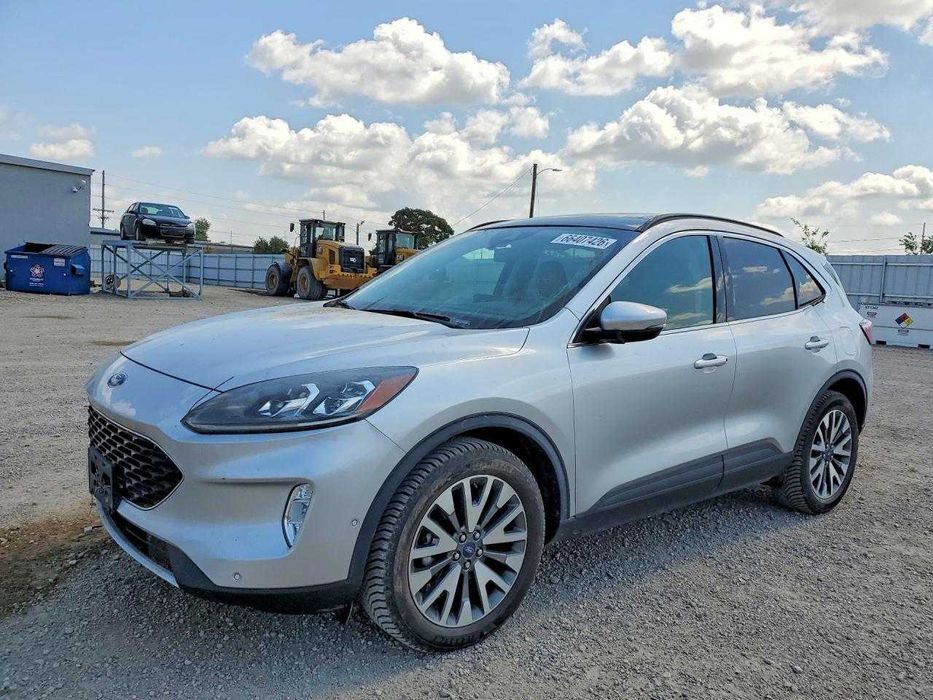 Ford Escape 2020 /