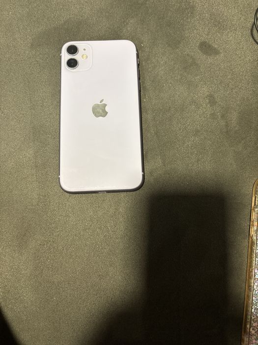 iPhone 11 in good condition with 4 cases, no charger64737812307841121