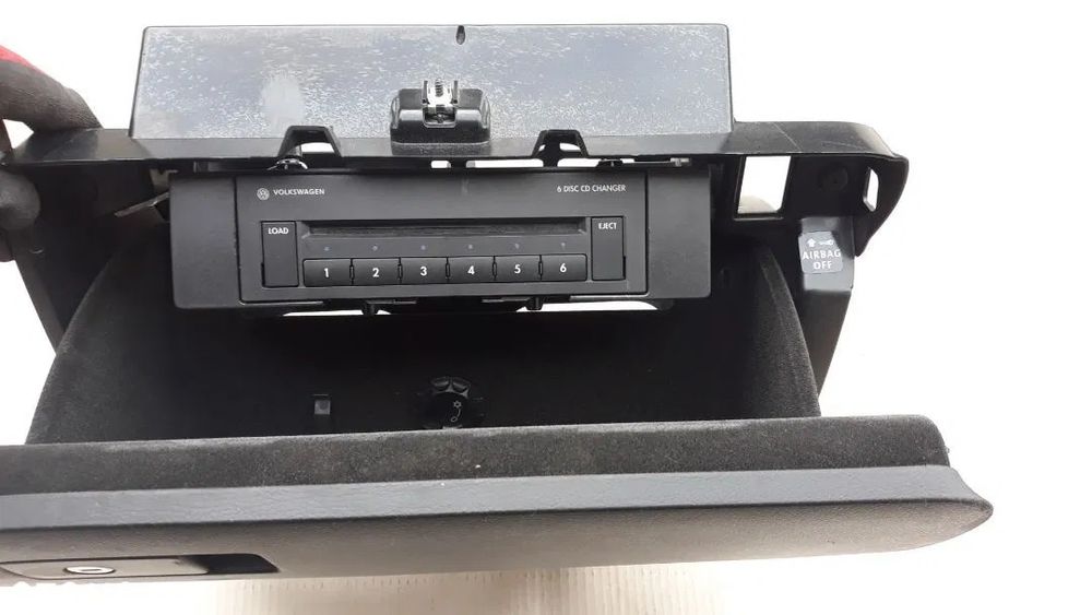 Zmieniarka Płyt Cd + Schowek Europa Vw Passat B6