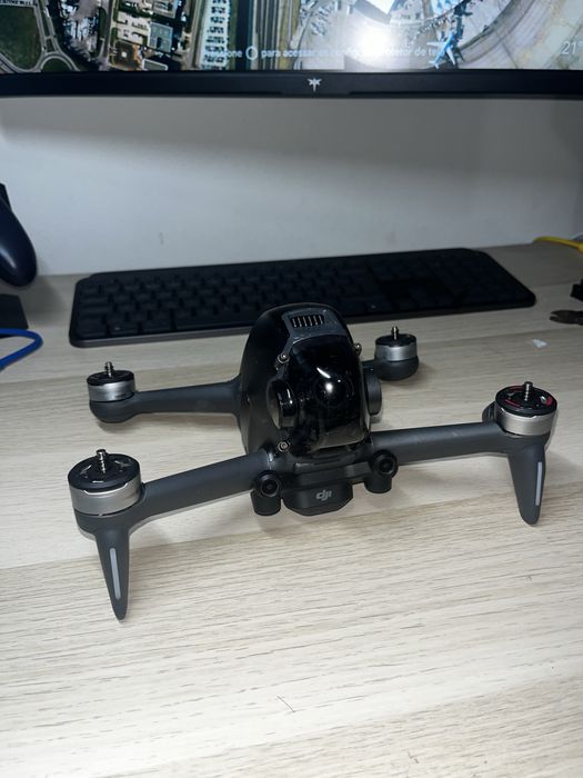 DJI FPV + 3 Baterias + Carregador – Para Reparação