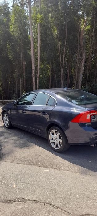 VOLVO S60 D2 momentum