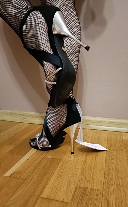 GIambattista Valli H&M buty szpilki sandały