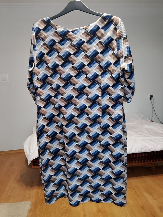 Sukienka z metką rozmiar L 40