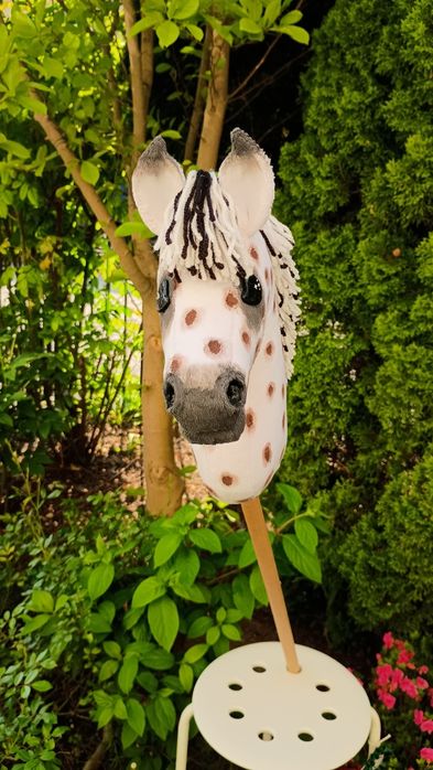 Hobby horse tarantowaty