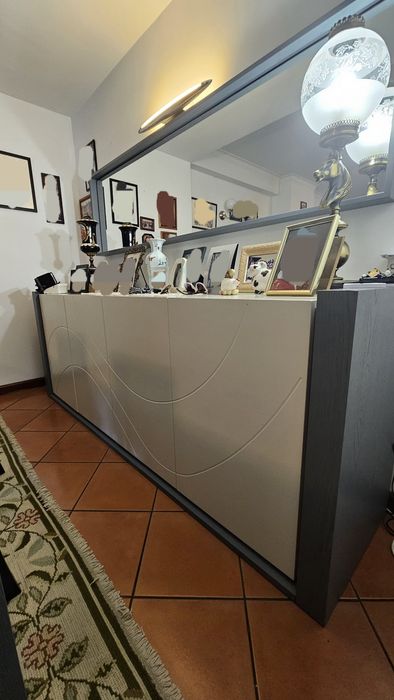 Aparador / Louceiro com Espelho – Excelente Estado