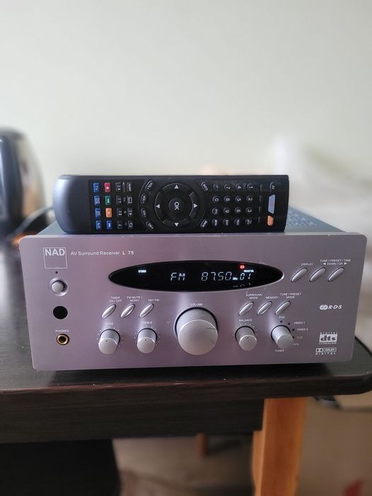Продам ресивер NAD  L75