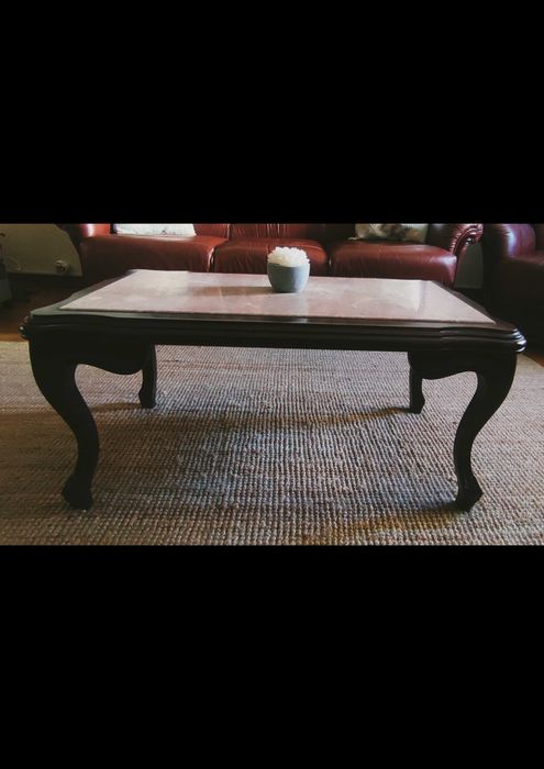 Sofás Pele & Mesa Mármore