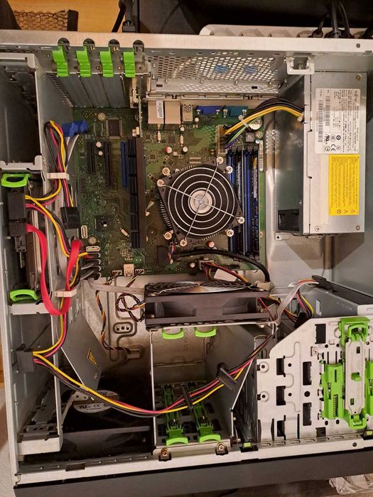 PC Workstation/Office Fujitsu Primergy TX1310 M1 with 16GB RAM / Xeon64550658592001124