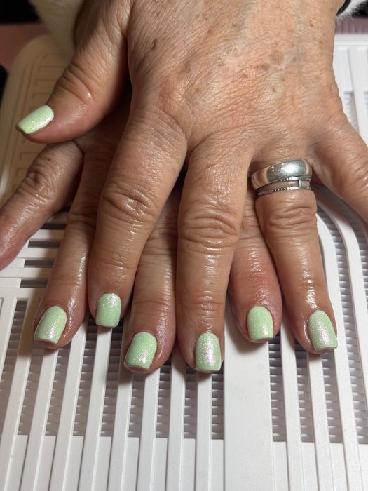 Unhas de gel ou Acrigel