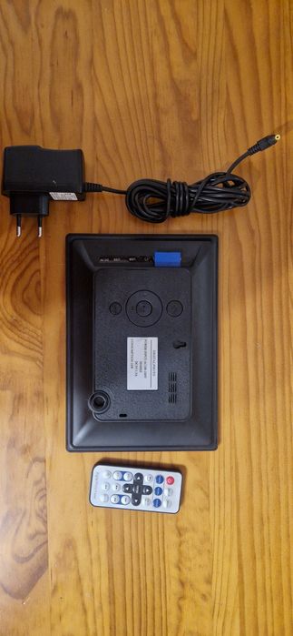Moldura digital com comando