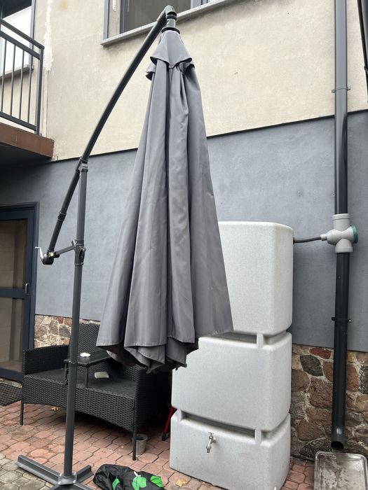 Parasol ogrodowy szary