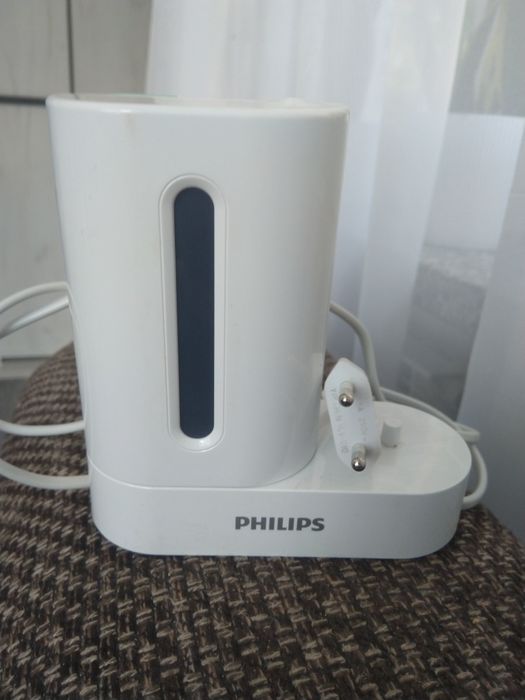 Stacja dezynfekcji UV plus ładowarka Philips