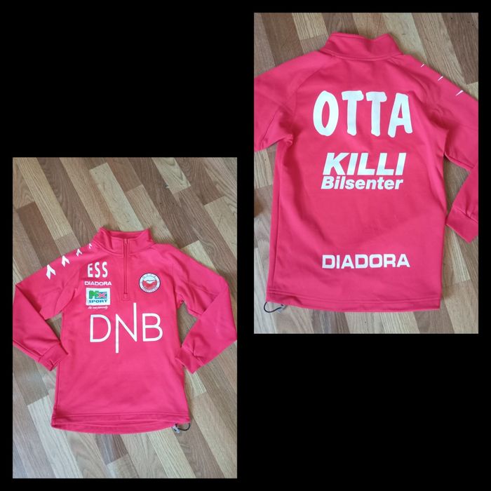 Фірмова футбольна кофта Diadora