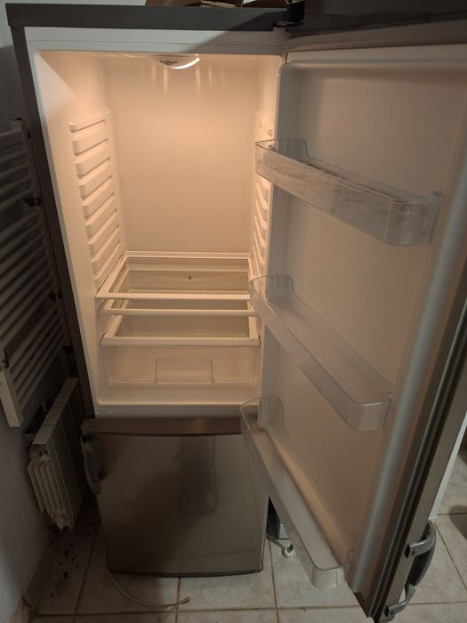 Sprzedam lodówkę Amica