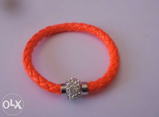 Pulseiras novas lindas