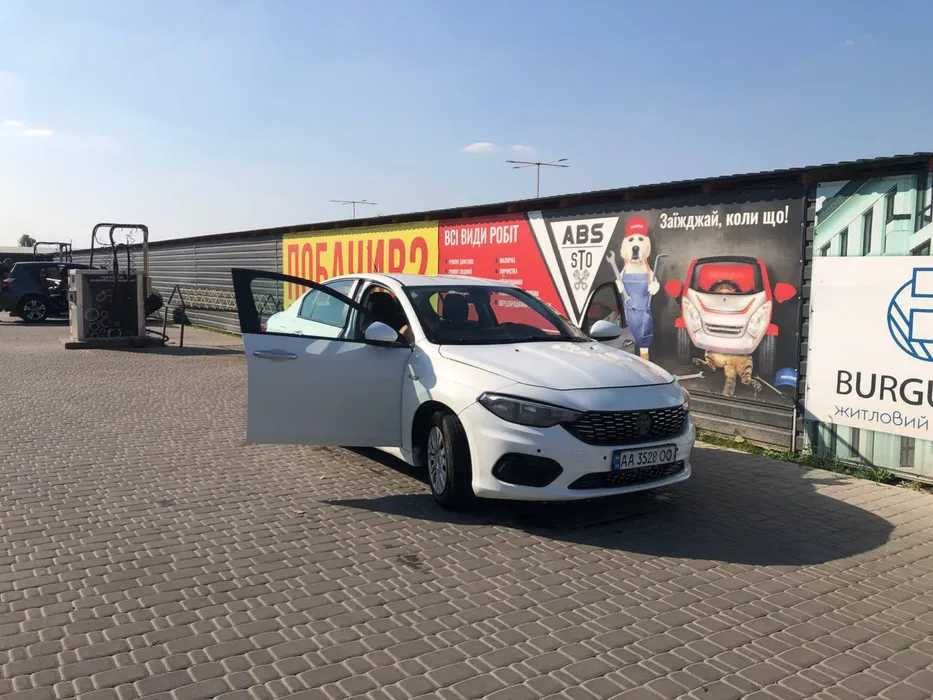 Оренда авто для таксі та власних потреб