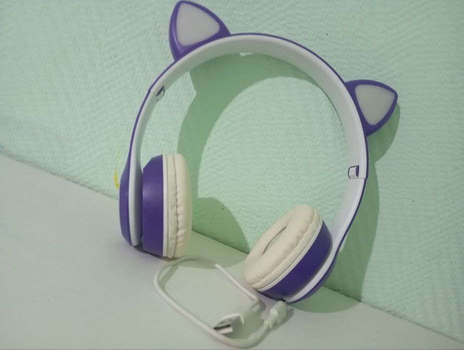 Навушники з вушками