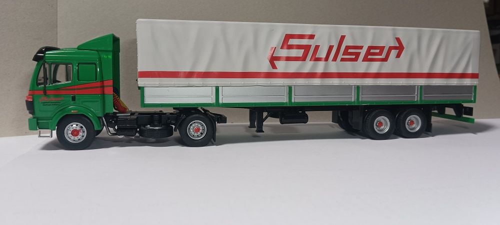 Camião Mercedes 1/43