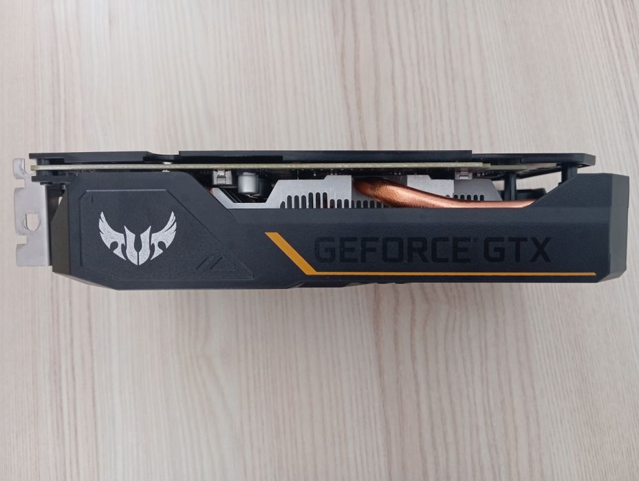 Nvidia GTX 1650 4GB ASUS  OC