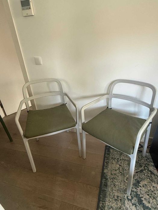 4 Cadeiras IKEA YPPERLIG + 4 Almofadas FRÖSÖN