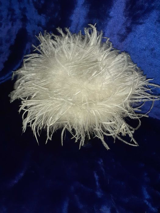 Chapéu de Plumas de avestruz " Raúl Viegas " Rua do Carmo Lisboa