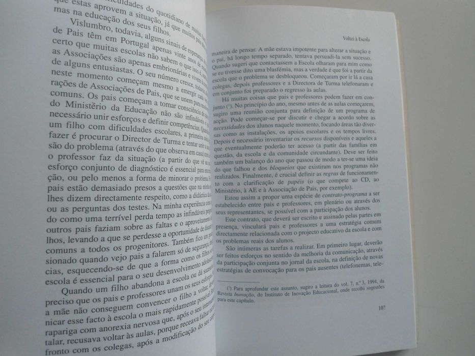 Voltei à escola por Daniel Sampaio