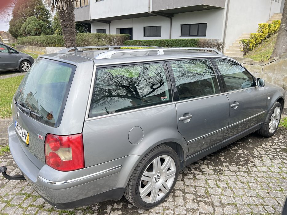 VW Passat HighLine 1.9tdi 130cv (AVF)C/Gancho de reboque de origem,jante 17 - 225/45/17