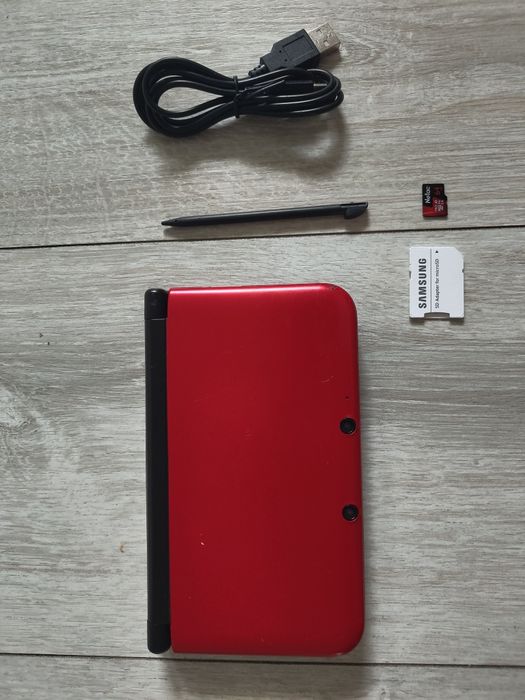 Nintendo 3DS  LL