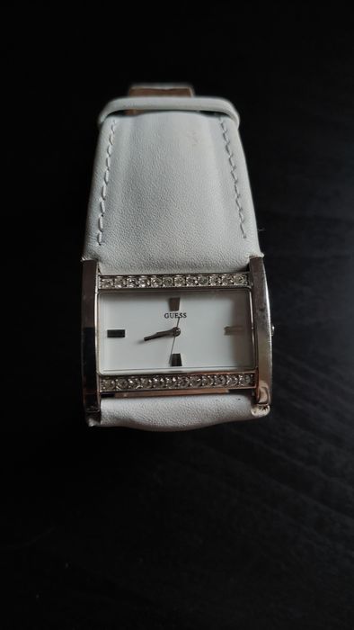 Relógio branco Guess