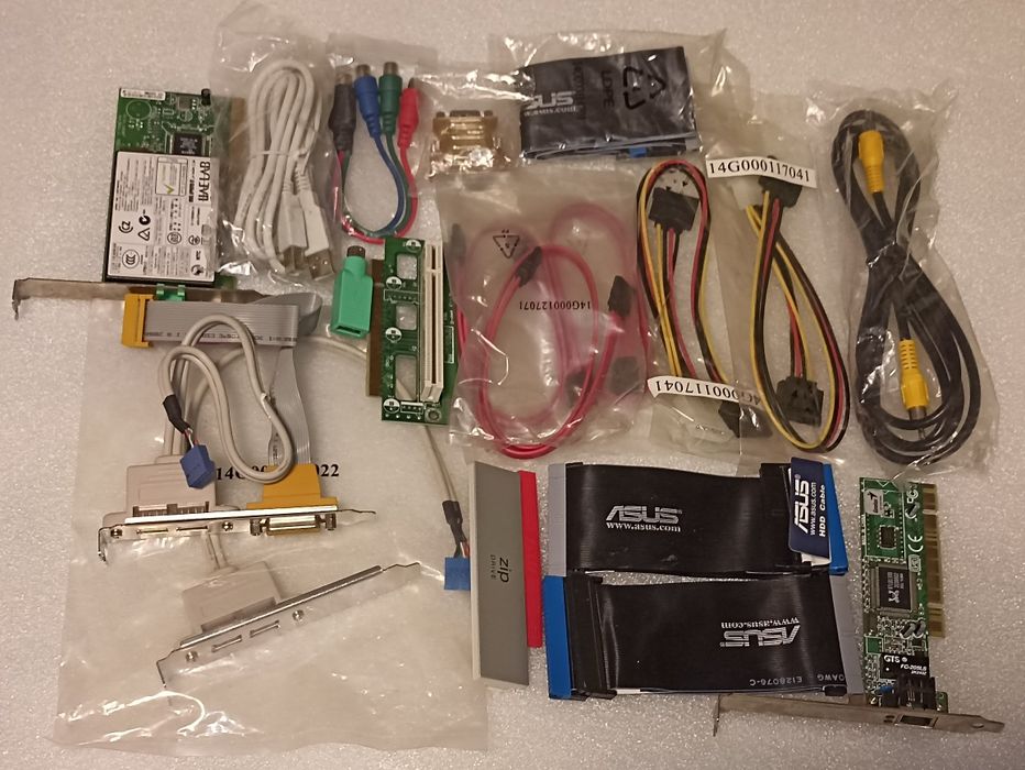 Шнури, перехідники, шлейфи, кабелі до компьютера