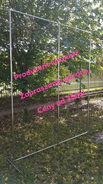 Ścianka stelaż na wymiar tło za młodą parą TANIO i SZYBKO