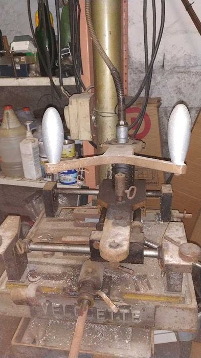Máquina de Serralharia Velocette – Ideal para Caixilharia e Perfuração