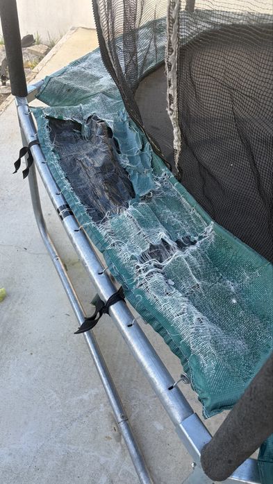 Trampolim hexagonal 240 usado