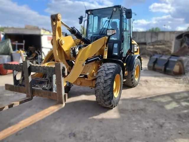 Ładowarka CAT 908M