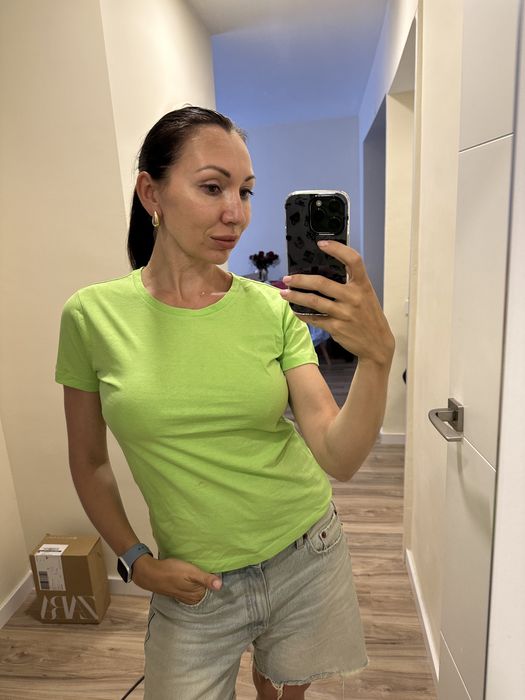 Нова футболка Mango