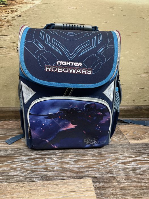 Ортопедичный рюкзак. 1/4 класс. Б/у