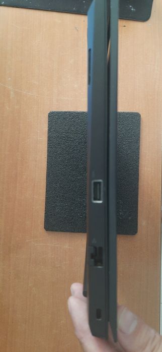 Vendido - Portátil Lenovo E14 Gen1 10ªG| 14,1" | i5-10210u | 16G-DDr4 | NVMe512G |M| W11