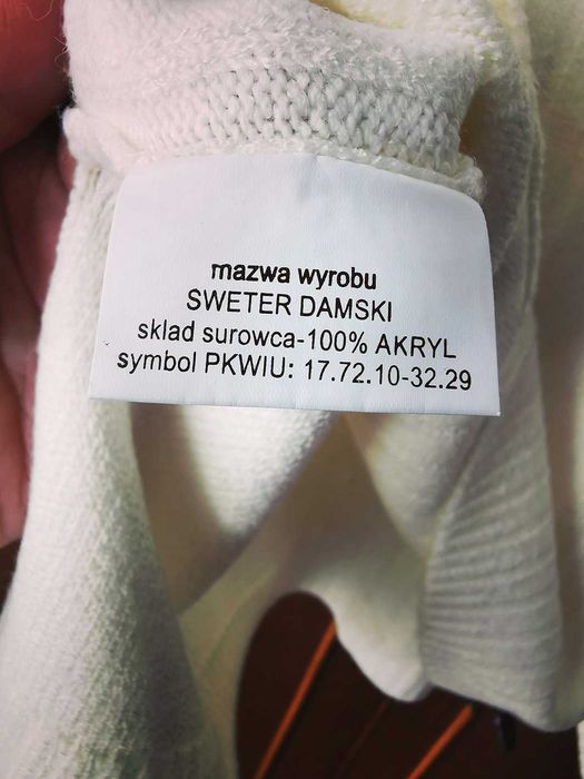Sweter damski biały akryl