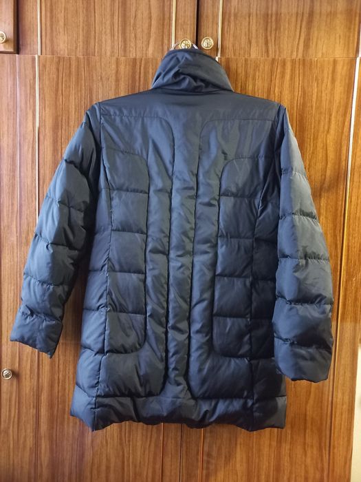 Пуховик жіночій.