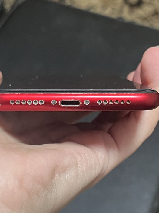 Продам айфон XR в хорошем состоянии