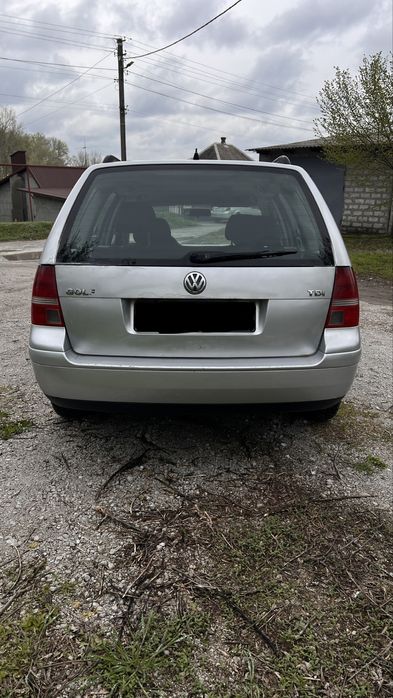 Авто Volkswagen golf  1.9  tdi