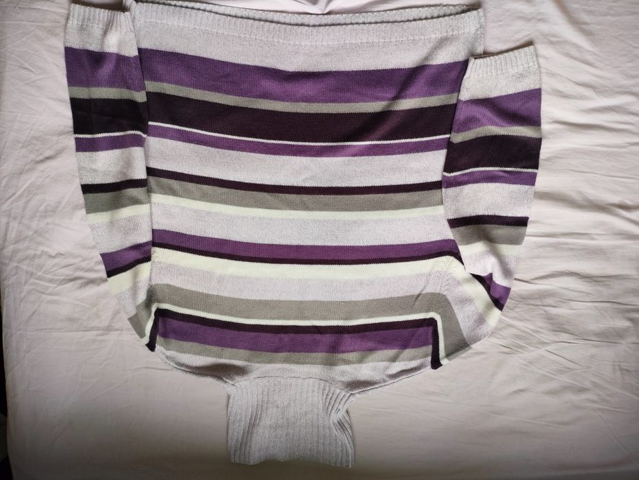 Sweter w paski z golfem