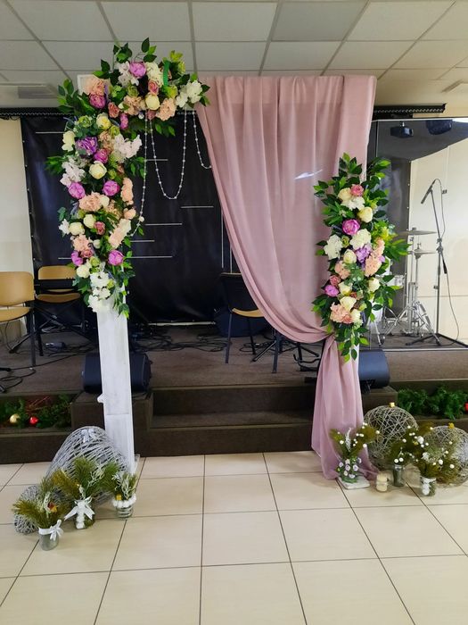 Аренда свадебного декора,оформление банкетов,фотозона из шаров,арки!