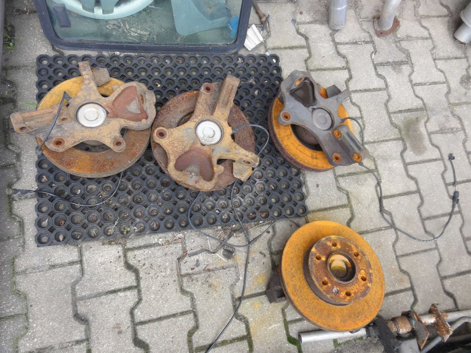 Zwrotnica Piasta Koła Mercedes Sprinter Volkswagen Crafter Bliźniak